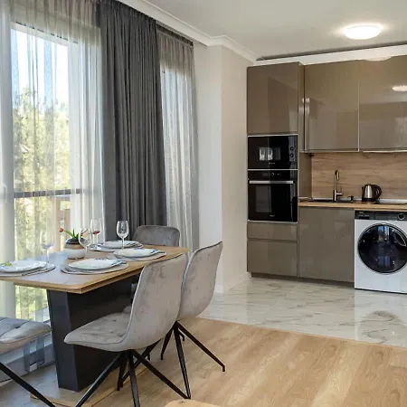 Modern Flat With Parking Spot - St Constantine & Helena By Flat Manаger Apartment *