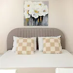 Lägenhet Modern Flat With Parking Spot - St Constantine & Helena By Flat Manаger Varna