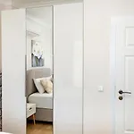 Lägenhet Modern Flat With Parking Spot - St Constantine & Helena By Flat Manаger