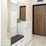 Modern Flat With Parking Spot - St Constantine & Helena By Flat Manаger Lägenhet Varna