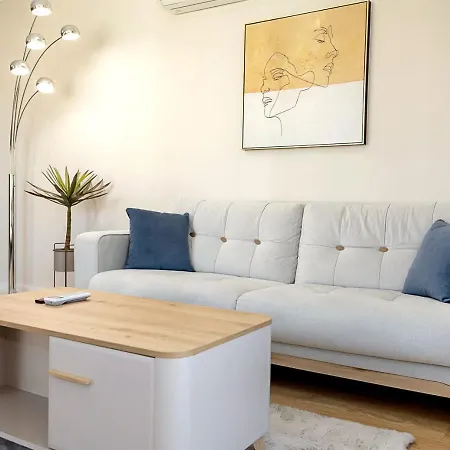 Modern Flat With Parking Spot - St Constantine&helena By Flat Manаger *