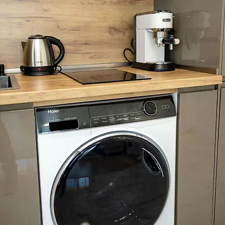 Modern Flat With Parking Spot - St Constantine & Helena By Flat Manаger Apartman